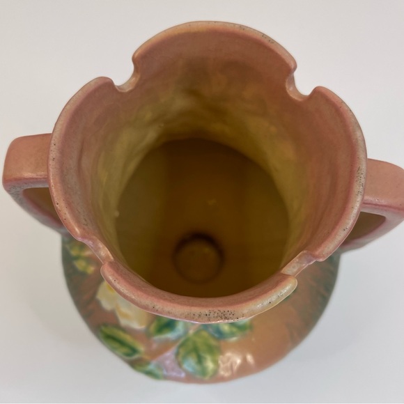 Roseville Pink Dusty Rose with White Rose Pattern Trophy Vase 146-6 - Picture 3 of 5